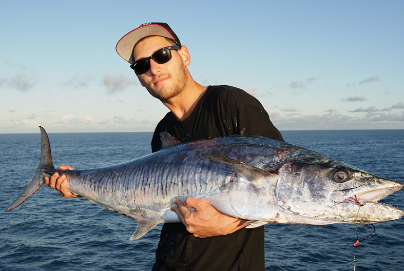 Quobba ballooning july 1623rd Fishing Fishing WA